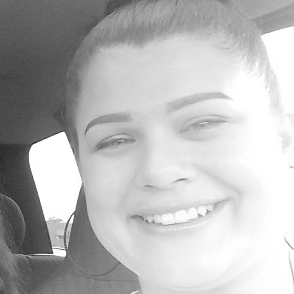 Meet your Posher, Caitlin